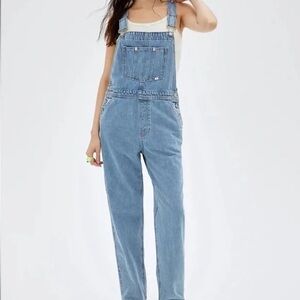 Aritzia Sunday Best Overall